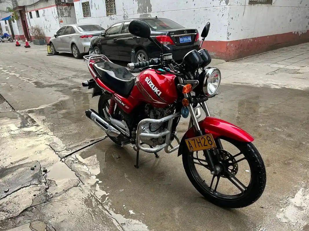 12年铃木gsx125.手续齐全 车况新 1.6万公里精品车 - 抖音