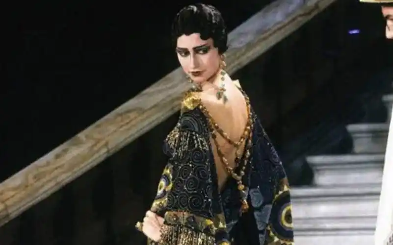 海盗爷"歌剧夜魅影" | dior98春夏高定海盗爷的设计有多精美?