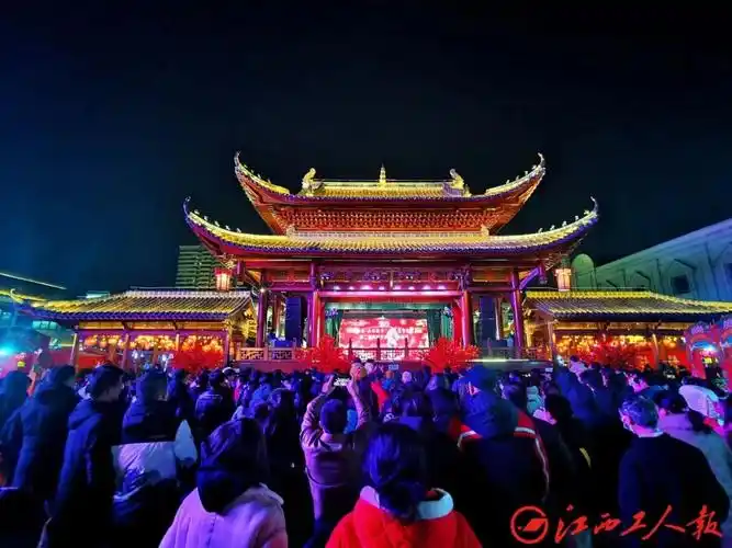 新春走基层| 南昌万寿宫:璀璨夜景扮靓新春,民俗文化重聚烟火气 江西