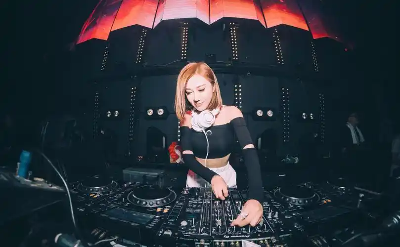 这些骗子冒充自己是百大dj后,竟然月入百万