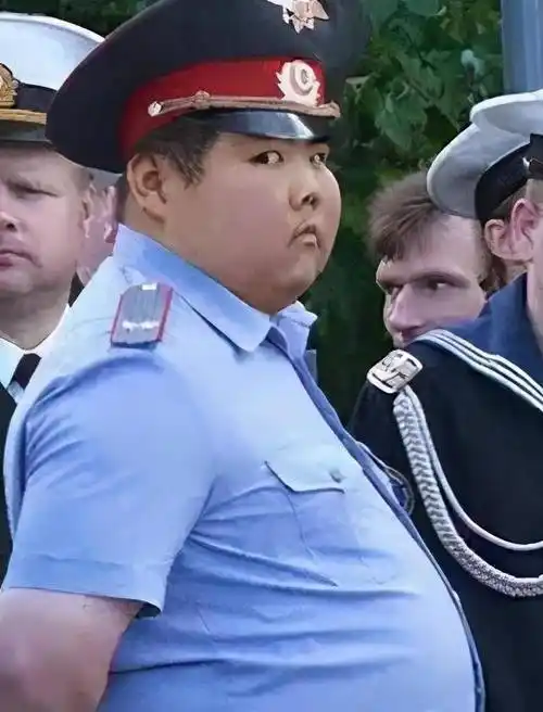 17年前,因一张照片火遍全网的"网红小胖"如今怎样了_志军_娱乐_网络