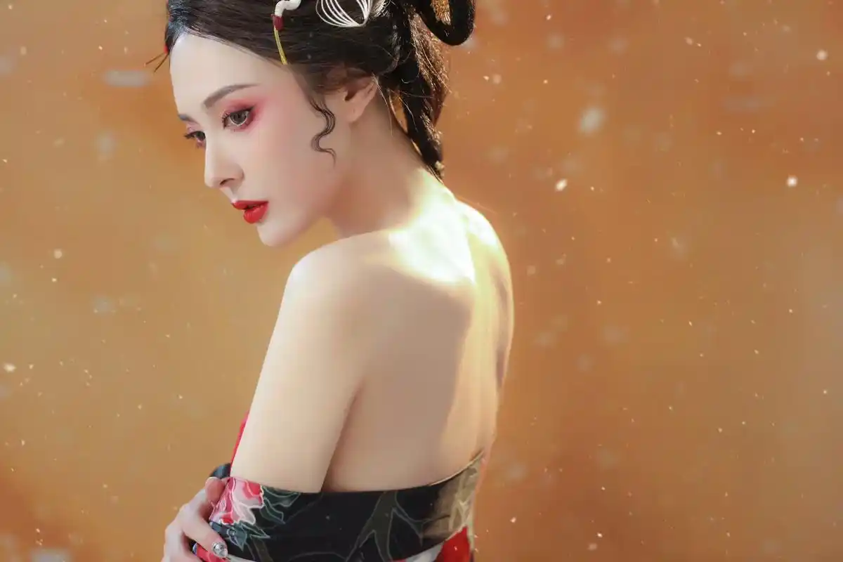 国风古韵 #盛世美颜 #性感女神#古风美人 - 抖音