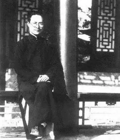 乡下人沈从文的都市闯荡记:北上广不相信眼泪