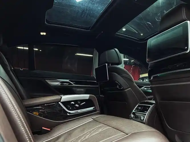 宝马740li 领先型m运动套装,2017年12月,4