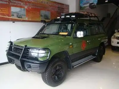 猎豹黑金刚军绿色,超级帅