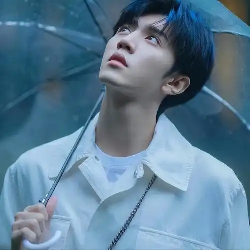 凭颜值圈粉,以实力证明自己,陈哲远离爆火还有多远?