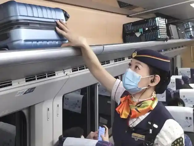 坐动卧,"红木棉"与您温馨同行|刘娟|高铁|乘务组|客运段|旅客列车