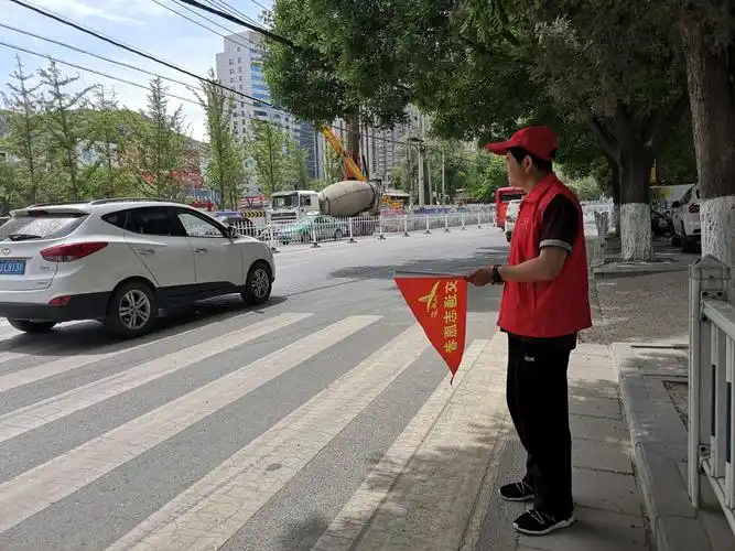 【南桥社区新时代文明实践站】做文明交通劝导志愿者,我们是认真的