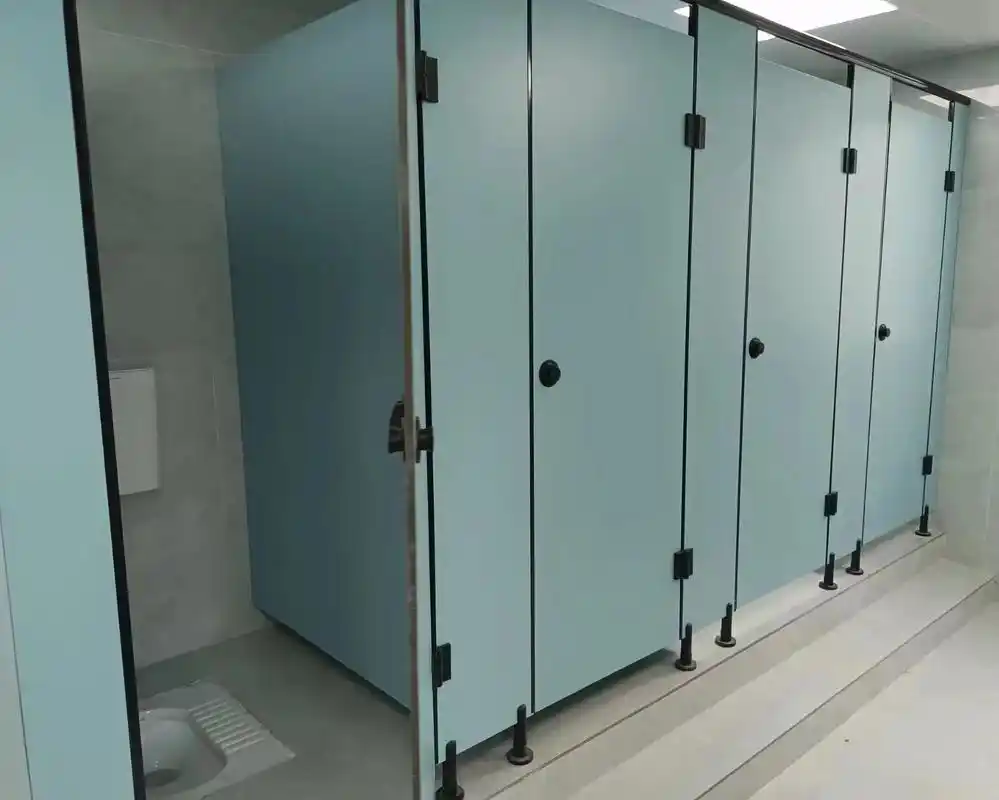 前方发来图片学校新装修了宿舍卫生间都收拾好了明天洗个被子后天要