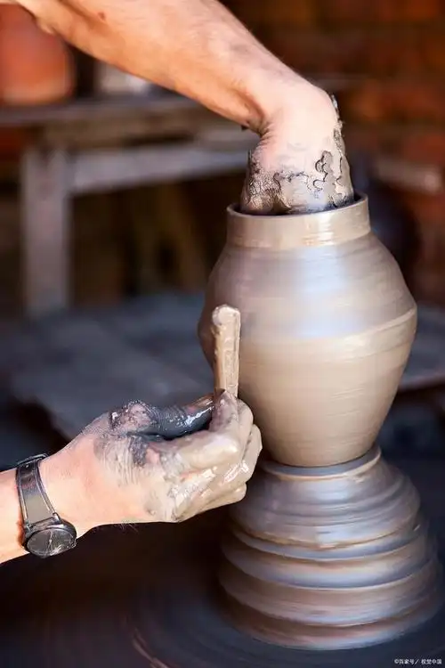 现代陶瓷烧制工艺的发展——技术的进步与文化的传承
