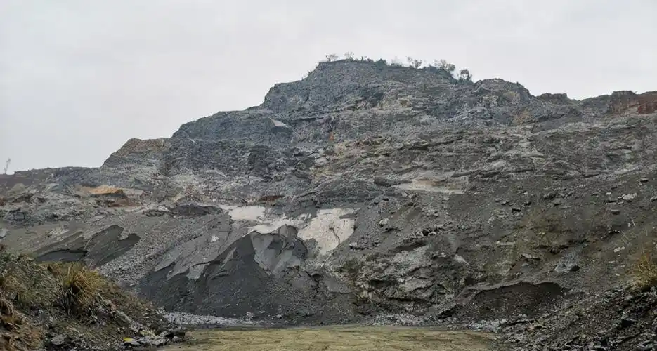 典型案例丨江西省新余市矿山开采违法行为乱象丛生生态修复严重滞后