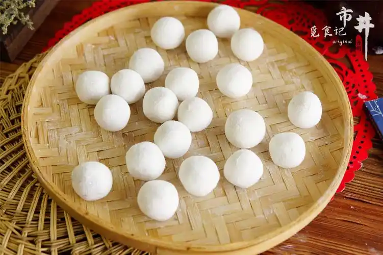 正月十五元宵节,1碗糯米粉包20个汤圆,少糖少油,比速冻的强