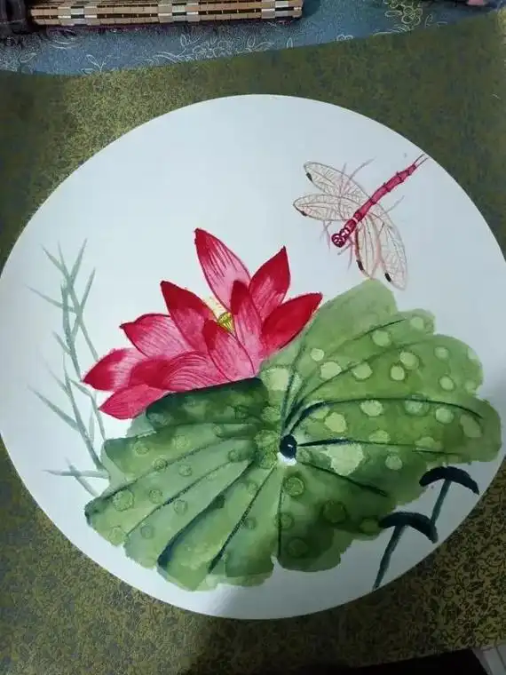 国画#出水芙蓉#蜻蜓#荷叶 - 抖音