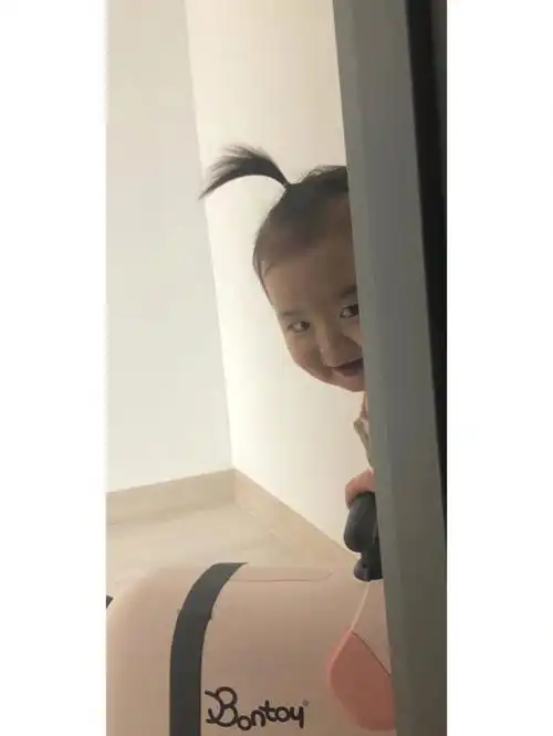 壁纸第四十九期黄夏温