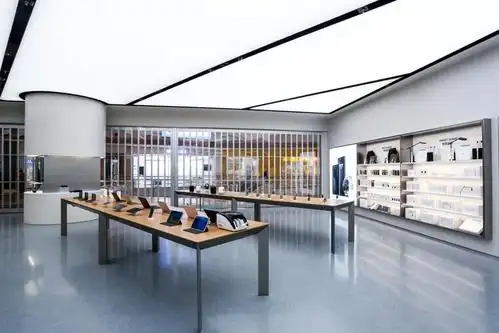 不得不说,华为成都旗舰店无论是在店面设计,还是产品展示与体验,包括