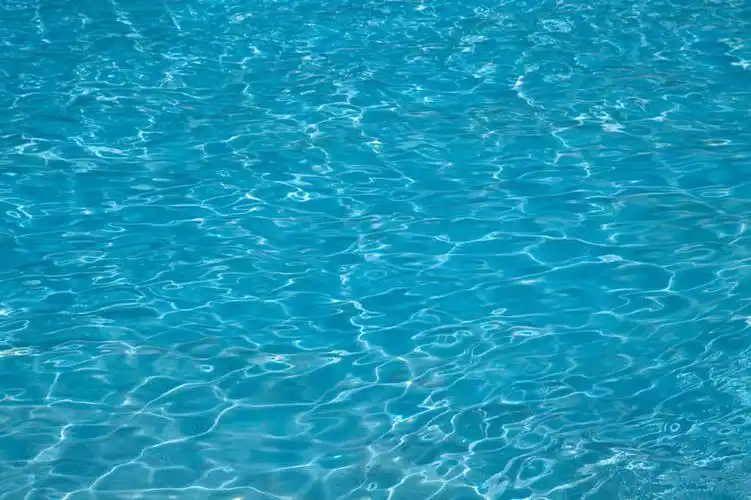 横图,俯视,室外,特写,白天,水,阴影,波纹,透明,光线,影子,水池,水面