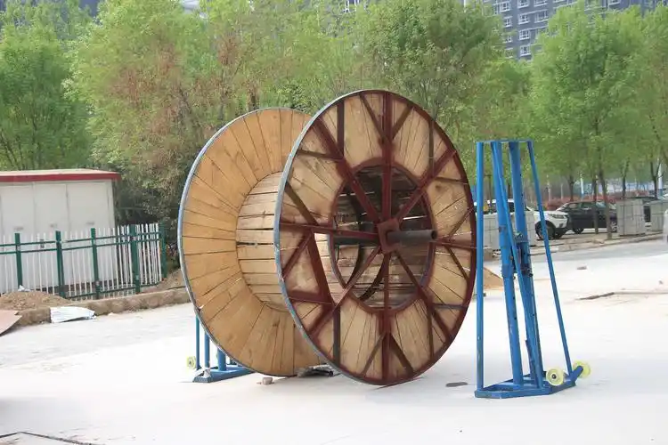 电缆盘-云图网-云图视觉_正版图片库 媒体图片库 正品低价,媒体自营,