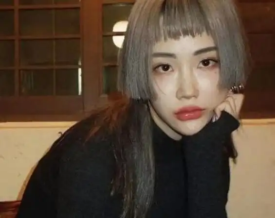 阶梯发型如何扎 女生日式阶梯发型图片大全