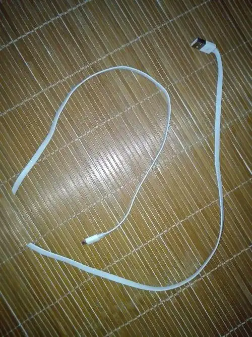 求大神帮忙p一张剪断的数据线的图,真实点