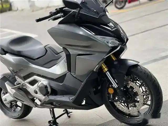 honda 全新nss750「薄墨灰」新色来袭