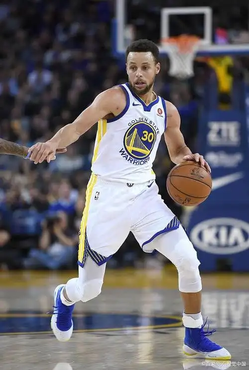 事不过三,库里因同一错误被罚出场三次,这可能也是一项nba纪录