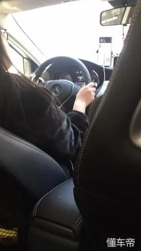 现如今,搭车实现了信息化,相信各位年轻人在外坐车的时候都会用手机去