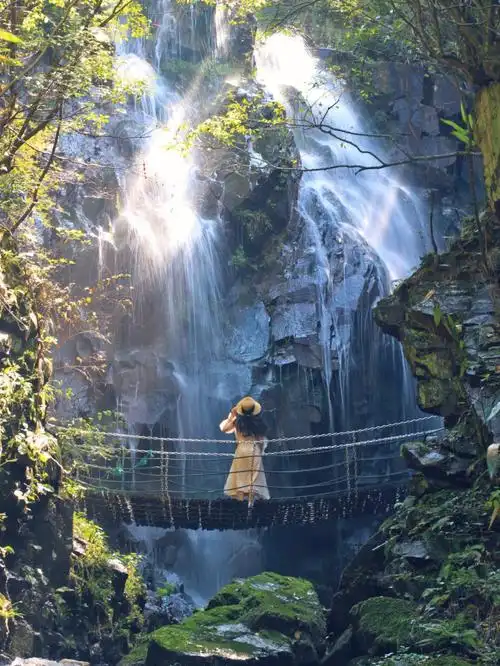 安吉小众景点藏龙百瀑