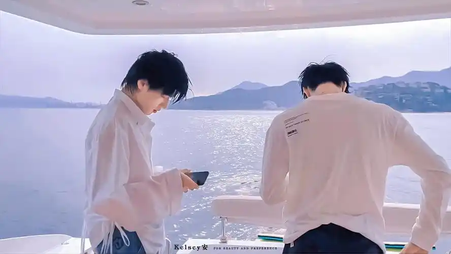 刘耀文×宋亚轩 cr.微博kelsey安