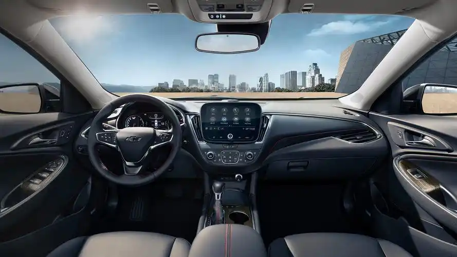 内饰方面,2023款雪佛兰迈锐宝xl并未采用品牌最新的设计理念,整个座舱