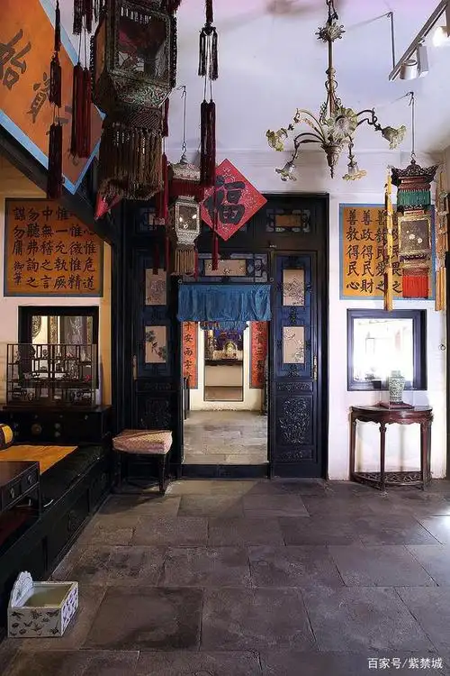 养心殿后殿西次间(东向西)及西尽间(东南向西北)