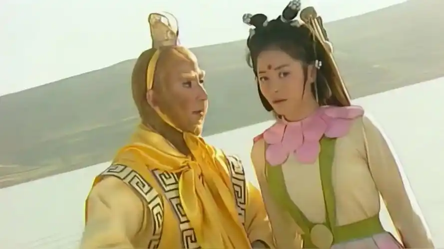 西游记后传:乌龙果真不是哪吒对手,哪吒随便两下,他就趴下了!