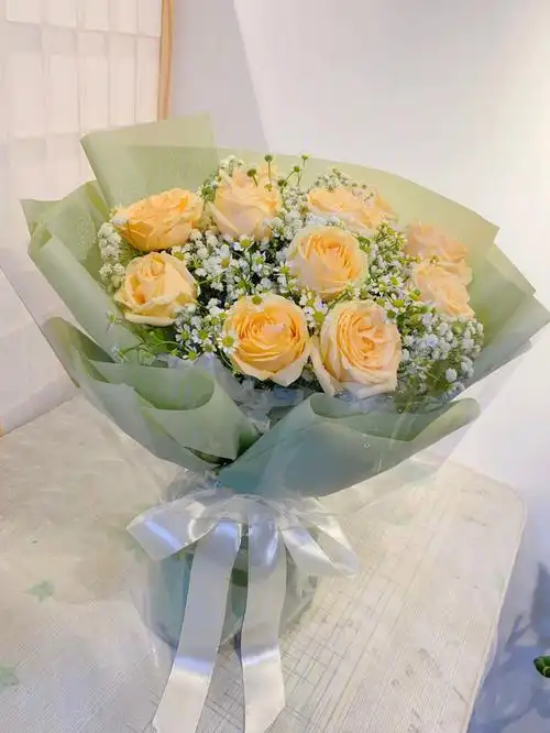 香槟玫瑰满天星花礼78