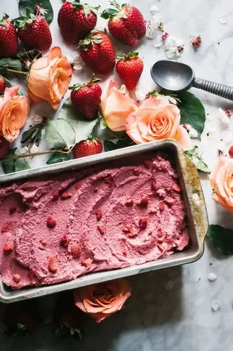 strawberry rose & hibiscus ice cream