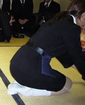 【礼仪科普】关于正坐_汉服吧_百度贴吧