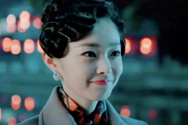 真的没发现主角有多重要#宋轶  #惊艳我的古风美娇娘  #伪装者  #民国