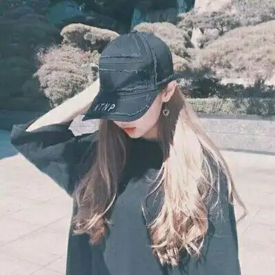 qq头像女生阳光帅气头像个性网名大全