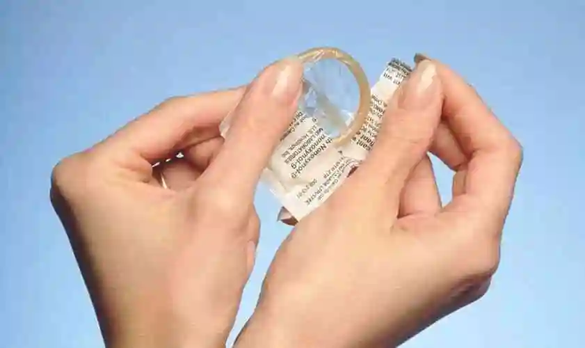 避孕膜分为方形状和圆形状