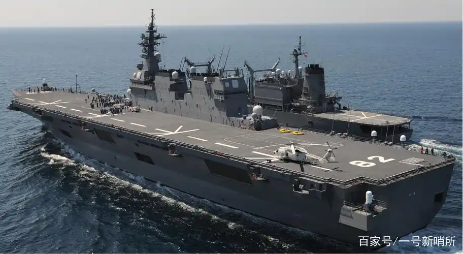 图为日本"伊势"号直升机航母