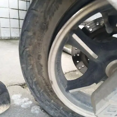电动车轮胎爆胎