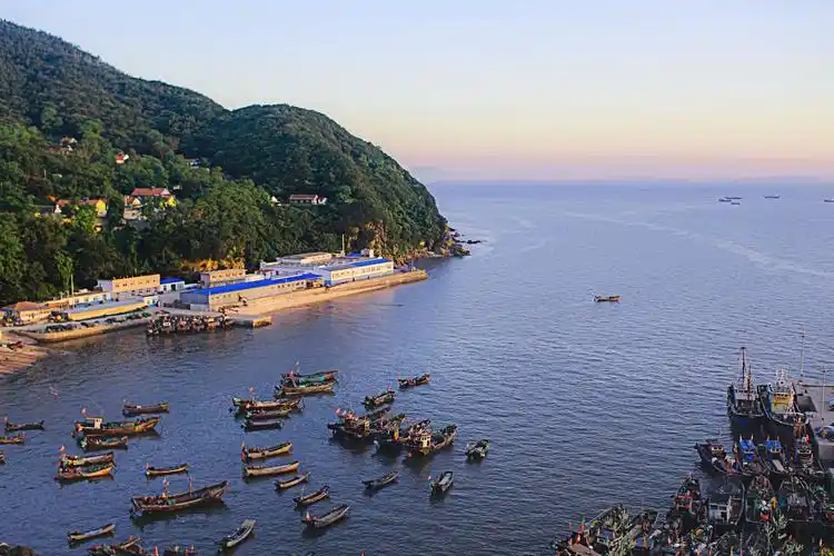 大鹿岛位于鸭绿江入海口,素有"黄海明珠"的美誉