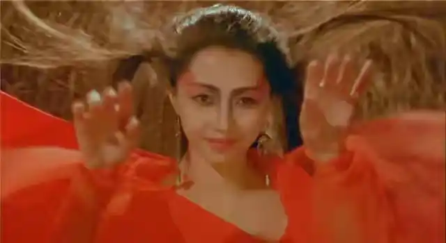 《僵尸先生》中把秋生迷得团团转的痴情女鬼小玉,让人心生怜悯,林正英