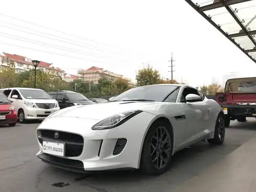 【上海】2016年11月 捷豹f-type 3.0t 硬顶 机械增压 白色 手自一体