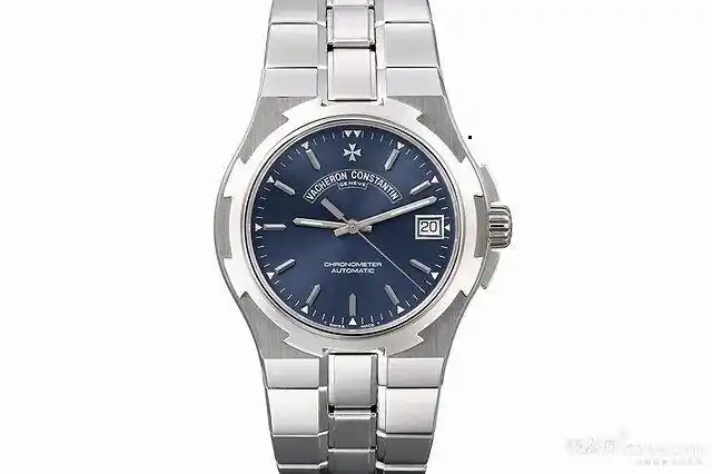 马耳他十字表壳的设计是纵横四海重要的标识