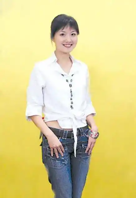 玻璃美人蒋小涵,一分之差与北大失之交臂,如今爱情事业双丰收_女儿