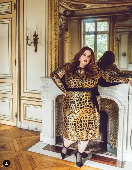 胖女(她是世界上最胖女模特)-探秘猎奇网