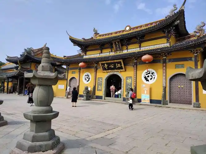 江心寺,现存建筑为清乾隆五十四年(1789)修建,面积约2870平方米