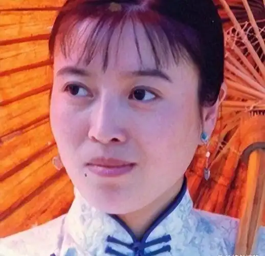 为爱两度磕头,四次流产,孙红雷前女友丁嘉丽的辛酸过往