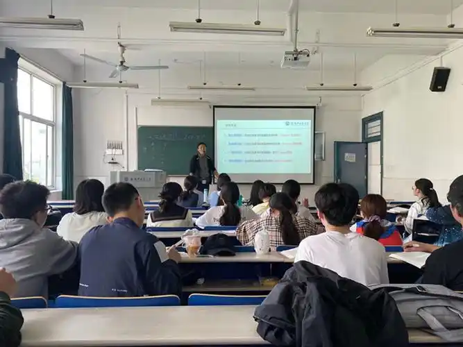 中医学院开展期中课堂教学检查-安徽中医药大学