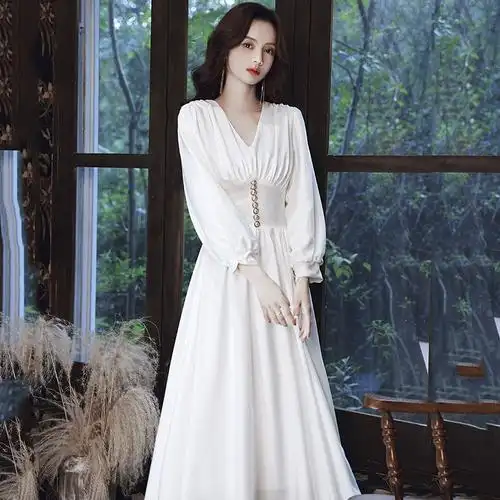 晚礼服2022新款领证小白裙气质宴会白色长袖晚礼服简单大方轻婚纱
