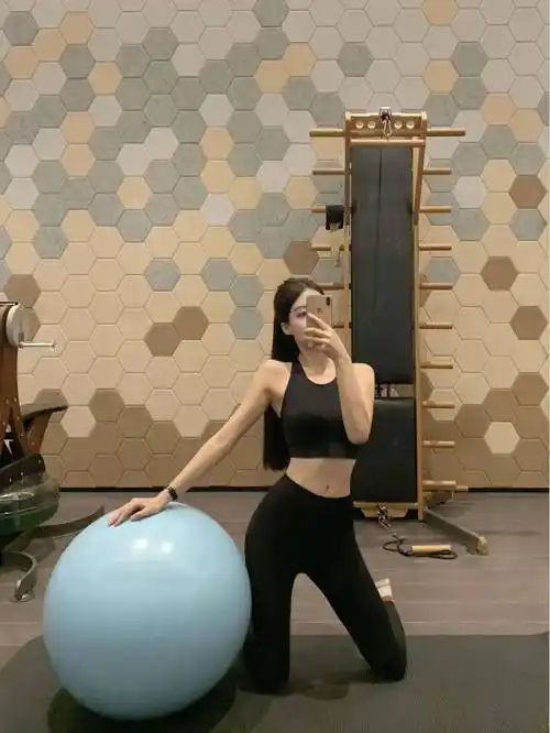 全网流行的对镜自拍晒新品都在晒些什么